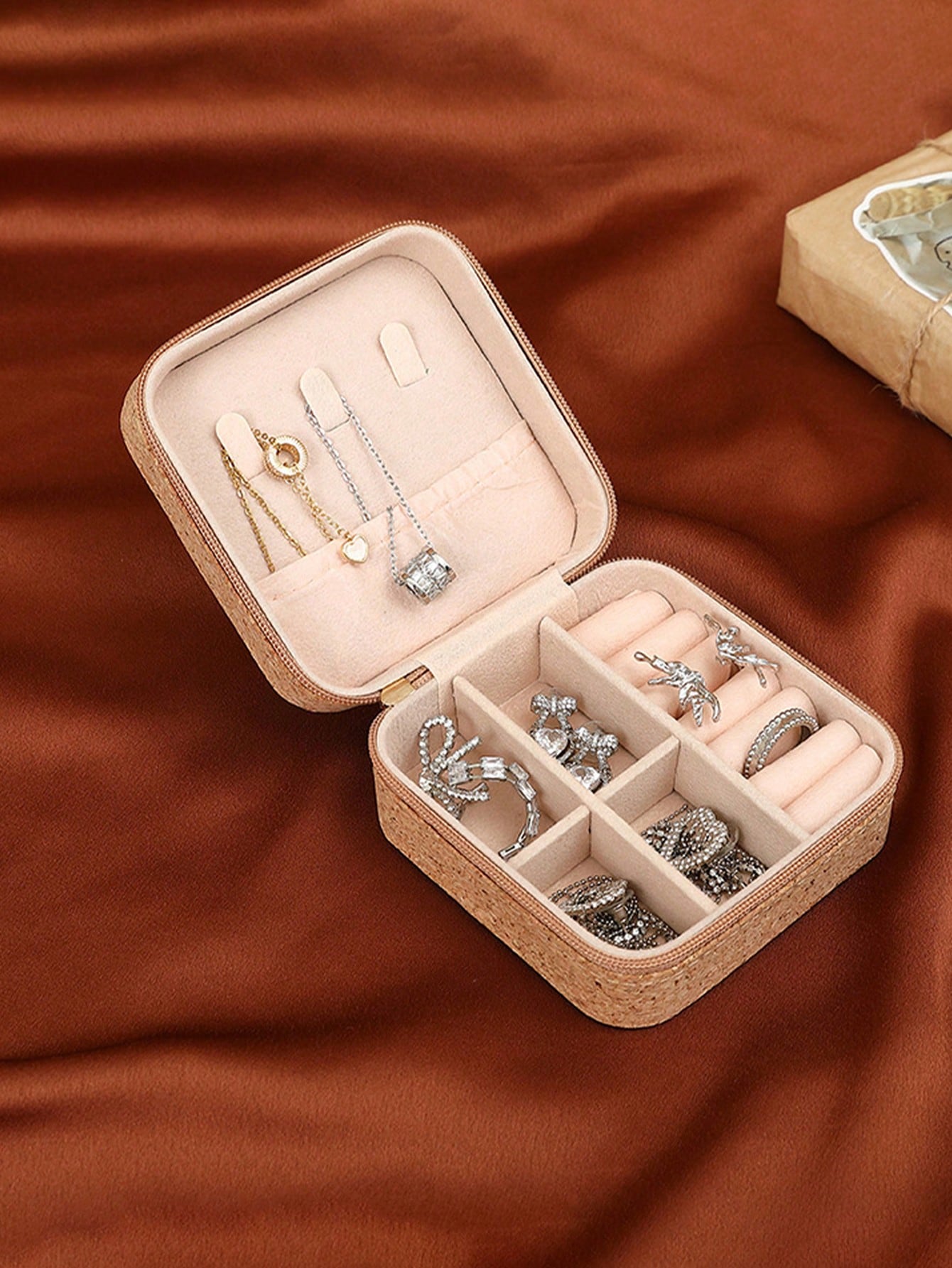 Квадратный винтажный футляр дл – обзор и цена Accessories Travel Jewelry Box