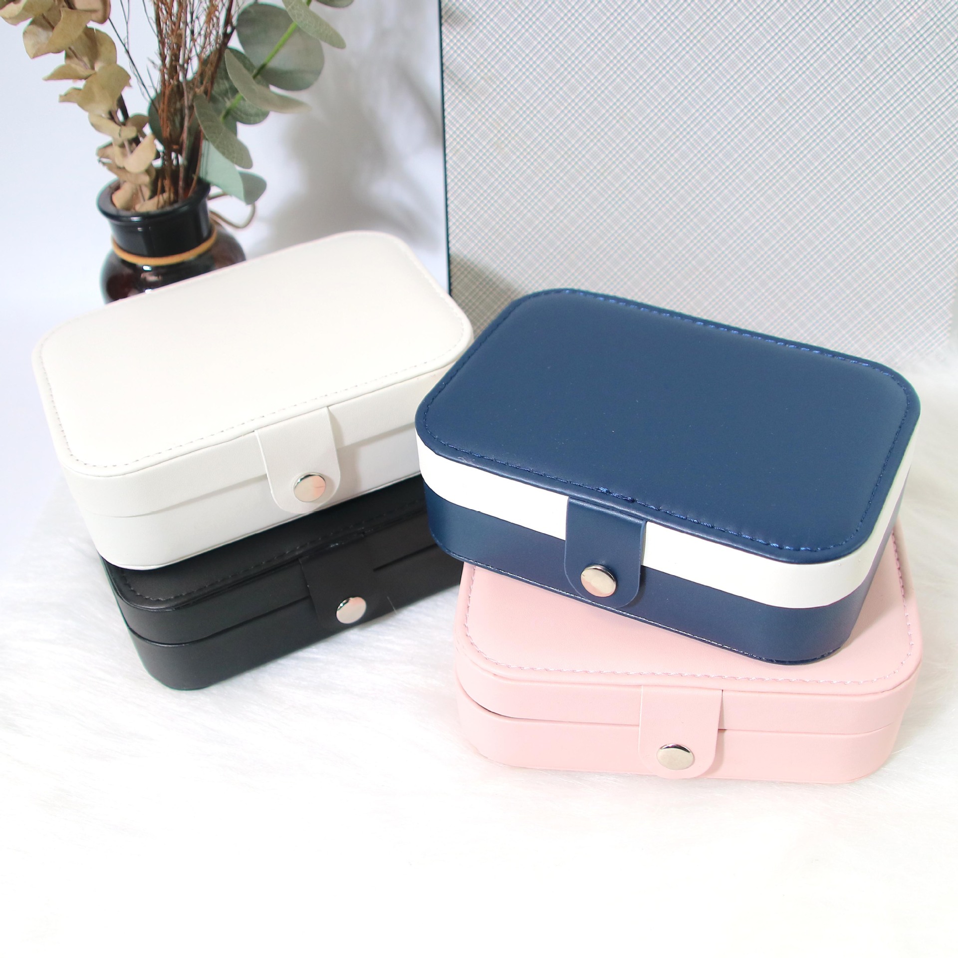 Портативная шкатулка для украш – обзор и цена Accessories Travel Jewelry Box